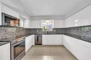 2812 NE 27th St, Lighthouse Point, FL 33064 - Photo 12