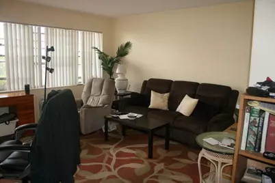 28 Camden B, West Palm Beach, FL 33417 - Photo 2