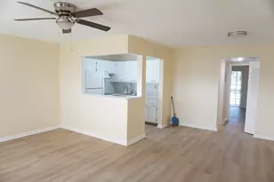 369 Sheffield O, West Palm Beach, FL 33417 - Photo 4