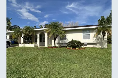 884 SE Solaz Avenue, Port Saint Lucie, FL 34983 - Photo 2