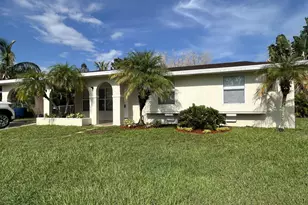884 SE Solaz Ave, Port Saint Lucie, FL 34983 - Photo 2