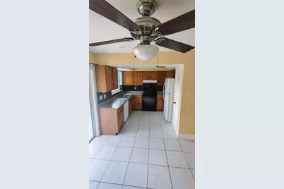 884 SE Solaz Avenue, Port Saint Lucie, FL 34983 - Photo 2