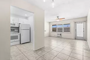 52 Kingswood C, West Palm Beach, FL 33417 - Photo 8