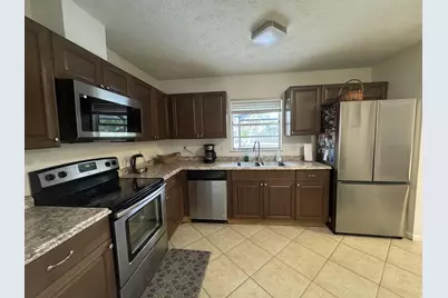 882 SE Walters Terrace, Port Saint Lucie, FL 34983 - Photo 12