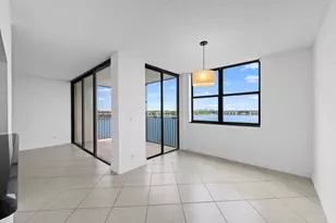 105 Lake Emerald Dr, Oakland Park, FL 33309 - Photo 6