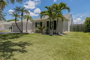 10275 Grove Ln, Cooper City, FL 33328 - Photo 4