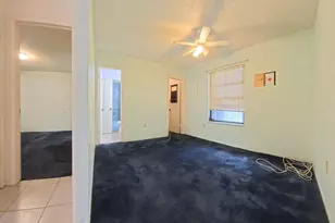 372 NW Airoso Blvd, Port Saint Lucie, FL 34983 - Photo 10