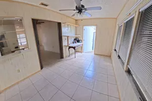 372 NW Airoso Blvd, Port Saint Lucie, FL 34983 - Photo 12