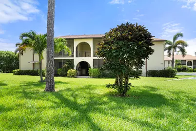 317 Knotty Pine Circle #D-2, Greenacres, FL 33463 - Photo 1