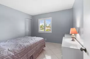 317 Knotty Pine Cir, Greenacres, FL 33463 - Photo 8