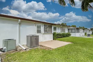 2930 Crosley Dr E, West Palm Beach, FL 33415 - Photo 28