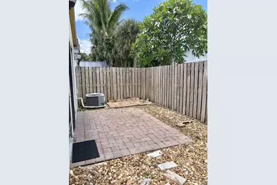 3125 Shelby Way Way, Palm Springs, FL 33461 - Photo 20