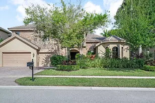 10513 Versailles Blvd, Wellington, FL 33449 - Photo 2