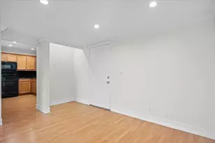 190 Lake Evelyn Dr, West Palm Beach, FL 33411 - Photo 2