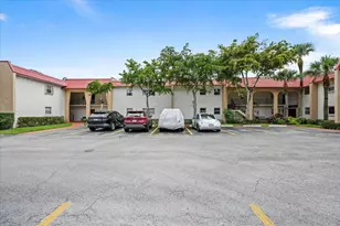 190 Lake Evelyn Dr, West Palm Beach, FL 33411 - Photo 18