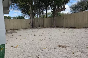 31 Edmund Rd, West Park, FL 33023 - Photo 12