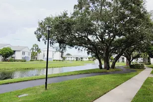 1015 Green Pine Blvd, West Palm Beach, FL 33409 - Photo 32