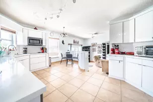 18438 NW 11th St, Pembroke Pines, FL 33029 - Photo 12