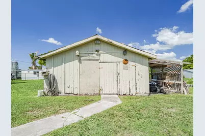 1040 Lissie Lane, Okeechobee, FL 34974 - Photo 30