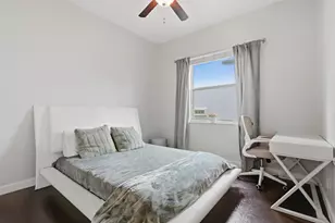 12290 NW 77th Manor NW, Parkland, FL 33076 - Photo 16