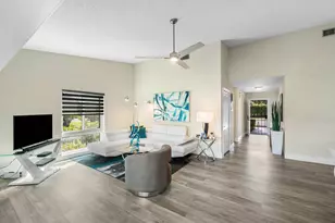 732 Lago Rd, Delray Beach, FL 33445 - Photo 2
