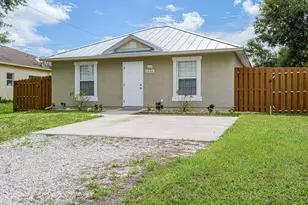1456 25th Ct SW, Vero Beach, FL 32962 - Photo 2