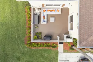 18 Amherst Ct, Royal Palm Beach, FL 33411 - Photo 20