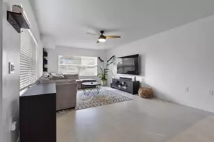 18 Amherst Ct, Royal Palm Beach, FL 33411 - Photo 4