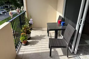 1000 Spanish River Rd, Boca Raton, FL 33432 - Photo 8