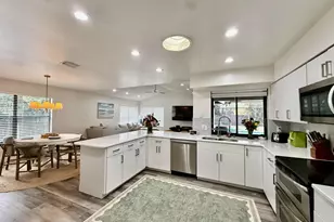 325 Knotty Wood Ln, Wellington, FL 33414 - Photo 8