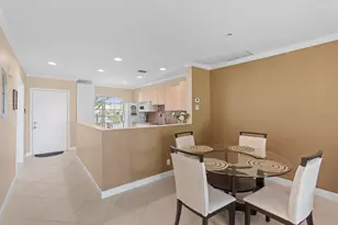 8666 Bella Vista Dr, Boca Raton, FL 33433 - Photo 8