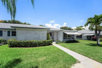 1210 S Drive Circle #D, Delray Beach, FL 33445 - Photo 2
