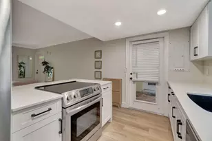 49 SE 7th Ave, Delray Beach, FL 33483 - Photo 12