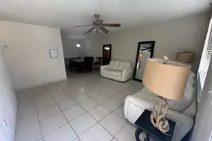 422 Caroline Ave, West Palm Beach, FL 33413 - Photo 2