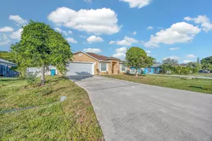 1037 SW Payne Ave, Port Saint Lucie, FL 34953 - Photo 4