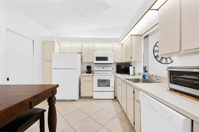 8236 Summerbreeze Lane, Boca Raton, FL 33496 - Photo 18