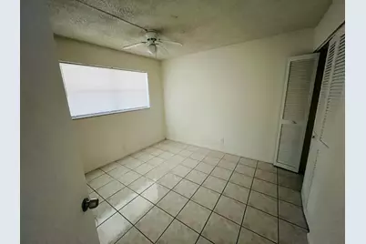 9911 Sandalfoot Boulevard #112, Boca Raton, FL 33428 - Photo 4