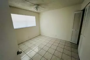 9911 Sandalfoot Blvd, Boca Raton, FL 33428 - Photo 4