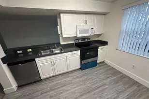 9630 NW 2nd St, Pembroke Pines, FL 33024 - Photo 10