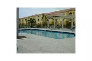 9630 NW 2nd St, Pembroke Pines, FL 33024 - Photo 4