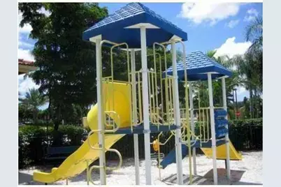 9630 NW 2nd Street #107, Pembroke Pines, FL 33024 - Photo 8
