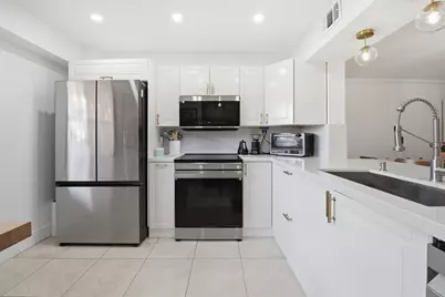 371 W Park Drive #1-17, Miami, FL 33172 - Photo 4