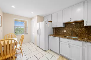 3510 Oaks Way, Pompano Beach, FL 33069 - Photo 6