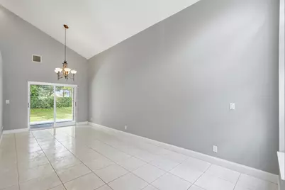 18241 NW 8th Street, Pembroke Pines, FL 33029 - Photo 16