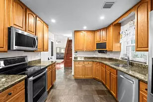 8467 NW 78th Ct, Tamarac, FL 33321 - Photo 8
