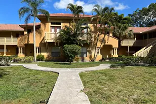 4751 Via Palm Lakes, West Palm Beach, FL 33417 - Photo 2