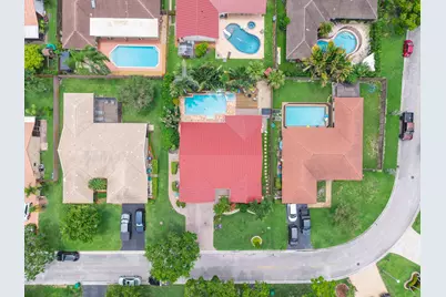 10662 NW 7th Place, Coral Springs, FL 33071 - Photo 42