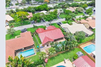 10662 NW 7th Place, Coral Springs, FL 33071 - Photo 44
