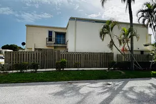 11983 Shakerwood Ln, Wellington, FL 33414 - Photo 2