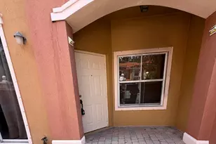 765 SW 107th Ave, Pembroke Pines, FL 33025 - Photo 2